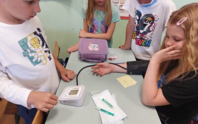 Edukativna radionica o medicini u 2. b i 2. c razredu